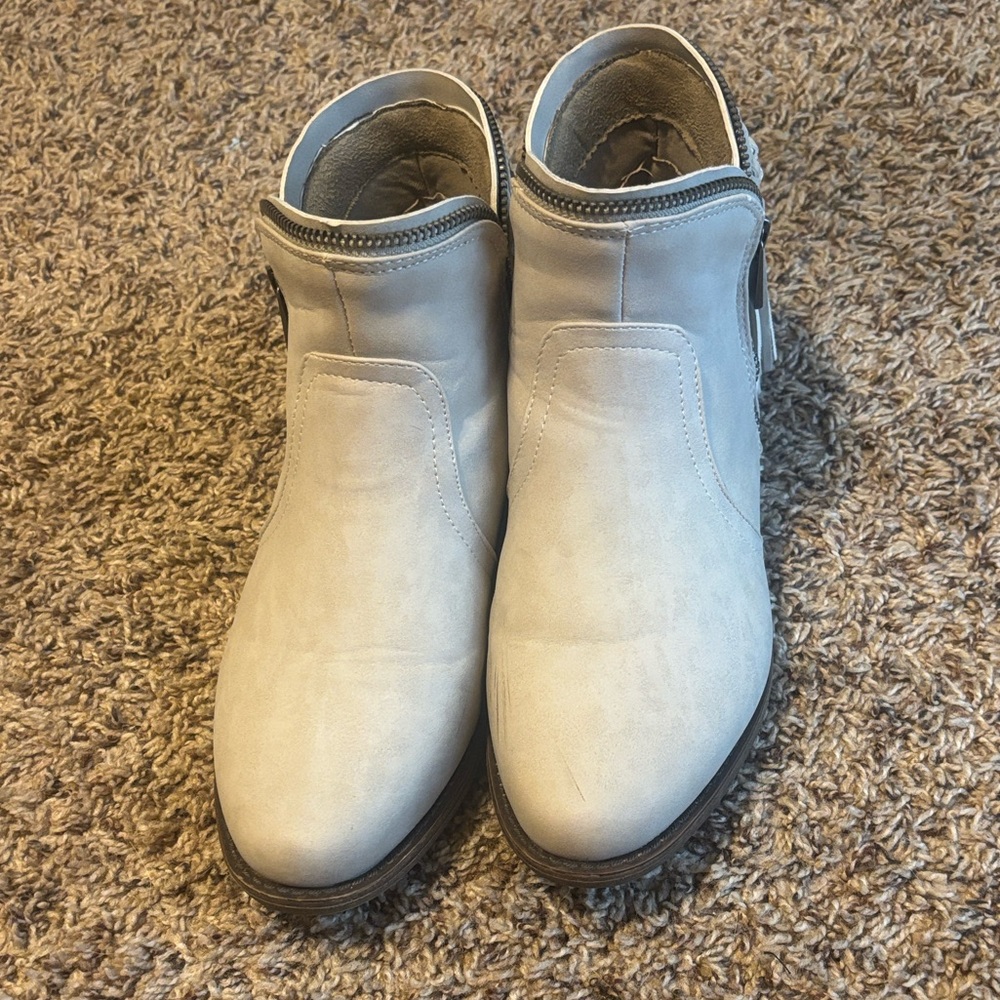 Women's Grey/Ash Ankle Boots